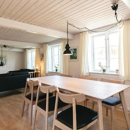 Three-bedroom Holiday In Сasa de vacaciones Allinge-Sandvig
