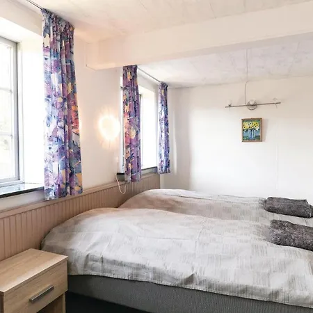 Three-bedroom Holiday In